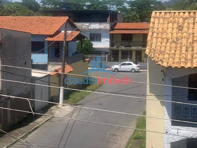 Casa com 207m² 3 quartos e 2 banheiros, à venda, no bairro Colônia Santo Antônio em Barra Mansa