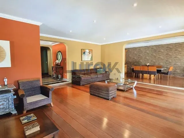 Casa com 1000m² 4 quartos e 7 banheiros, à venda, no bairro Jardim Paiquerê em Valinhos