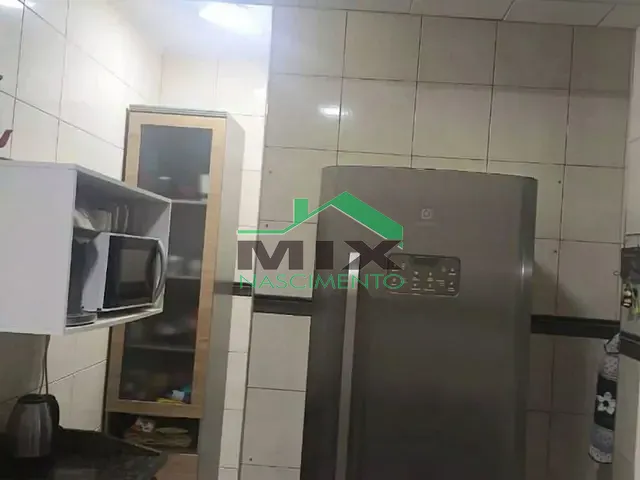 Sobrado 3 quartos e 2 banheiros, à venda, no bairro Conjunto Habitacional Brigadeiro Faria Lima em São Paulo