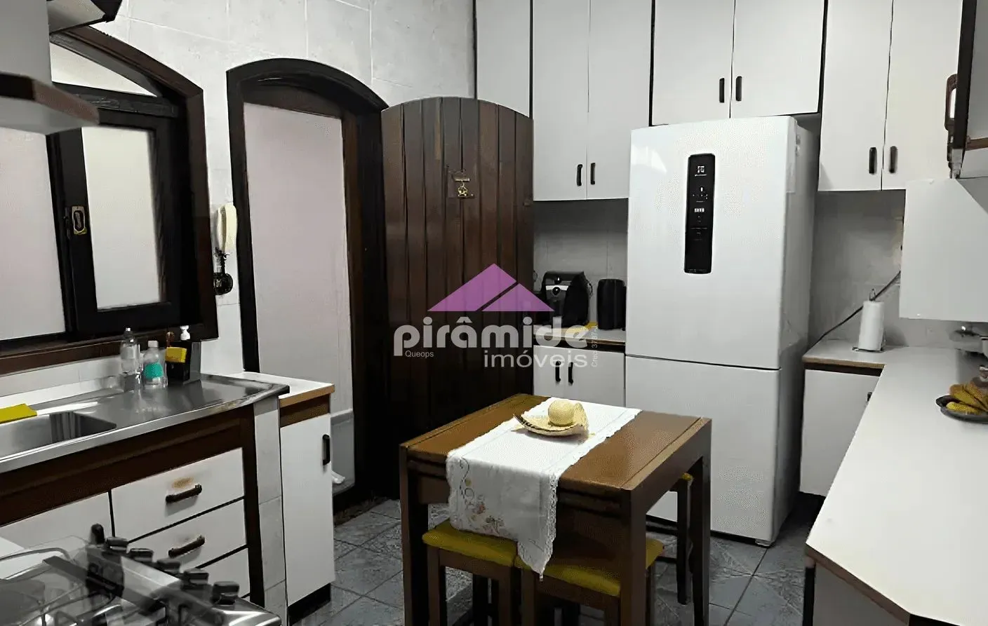 Casa, 3 quartos, 270 m² - Foto 2
