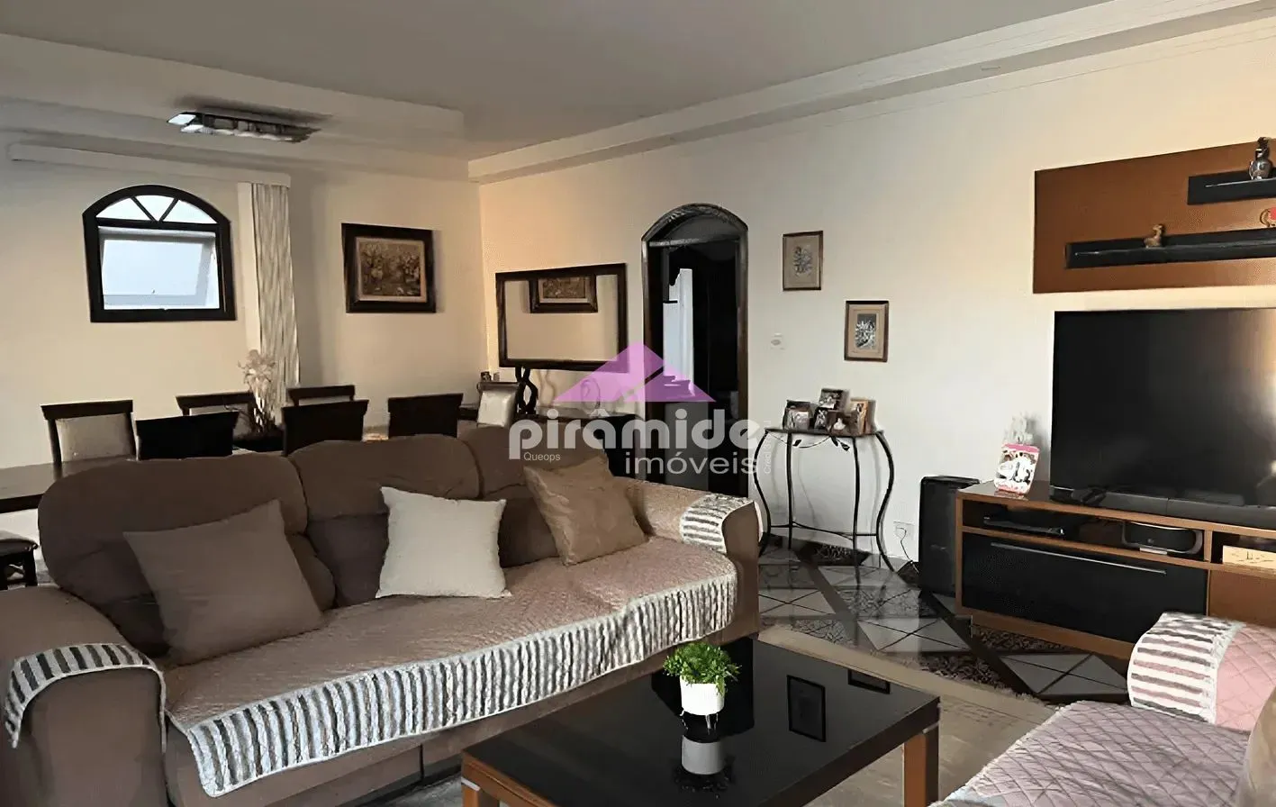 Casa, 3 quartos, 270 m² - Foto 1