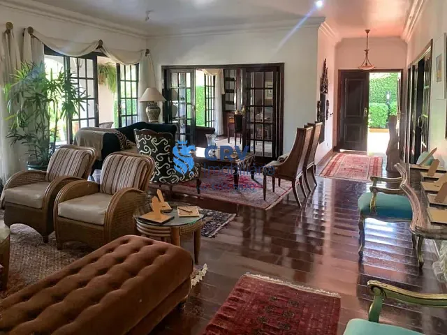 Casa com 3515m² 5 quartos e 7 banheiros, à venda, no bairro Bela Suiça em Londrina