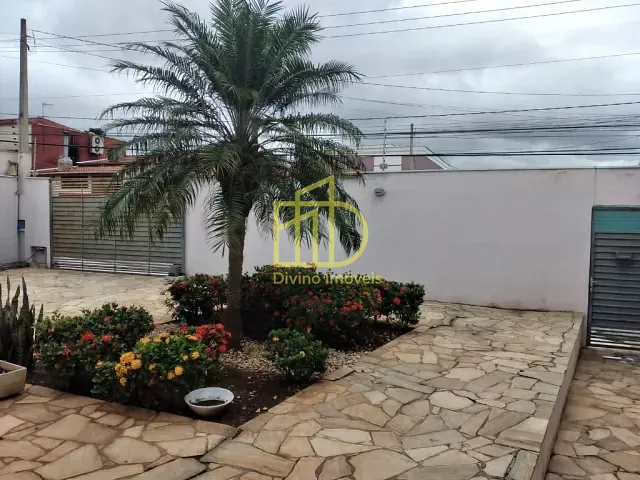 Casa com 550m² 3 quartos e 3 banheiros, à venda, no bairro Jardim Santa Rosália em Sorocaba