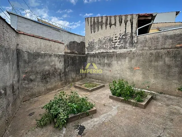 Casa 3 quartos e 1 banheiro, à venda, no bairro Jd três Marias em Salto