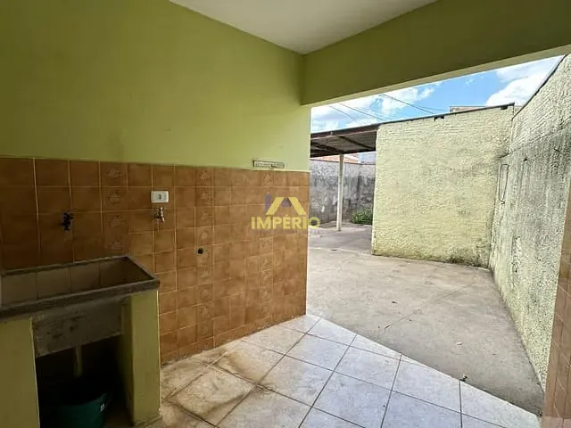 Casa 3 quartos e 1 banheiro, à venda, no bairro Jd três Marias em Salto
