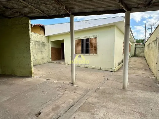 Casa 3 quartos e 1 banheiro, à venda, no bairro Jd três Marias em Salto