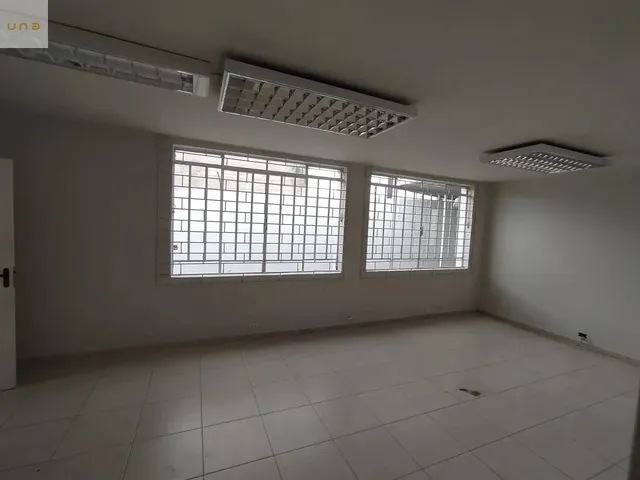 Casa 10 quartos e 5 banheiros, para alugar, no bairro Mercês em Curitiba