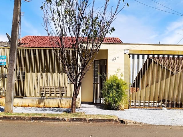 Casa com 262m² 3 quartos e 3 banheiros, à venda, no bairro Vila Salome em Cambé