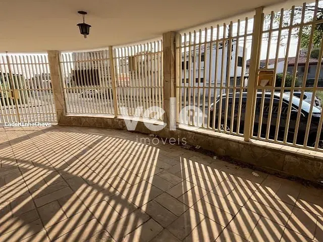 Casa 5 quartos e 4 banheiros, à venda, no bairro Jardim Maria Augusta em Taubaté
