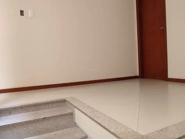 Casa 2 quartos e 1 banheiro, à venda, no bairro Parque Jóquei Club em Campos dos Goytacazes