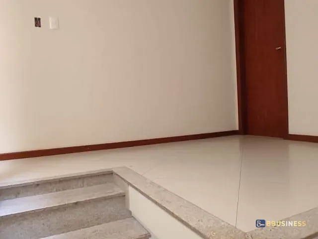 Casa 2 quartos e 1 banheiro, à venda, no bairro Parque Jóquei Club em Campos dos Goytacazes