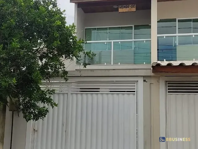 Casa 2 quartos e 1 banheiro, à venda, no bairro Parque Jóquei Club em Campos dos Goytacazes