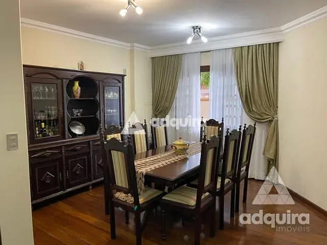 Sobrado com 495m² 4 quartos e 3 banheiros, à venda, no bairro Orfãs em Ponta Grossa