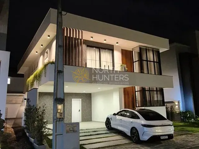 Casa com 246m² 3 quartos e 4 banheiros, à venda, no bairro Vila Nova em Joinville