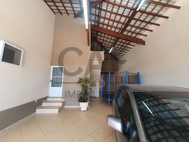 Casa com 1779m² 3 quartos e 4 banheiros, à venda, no bairro São Pedro em Jaguariúna