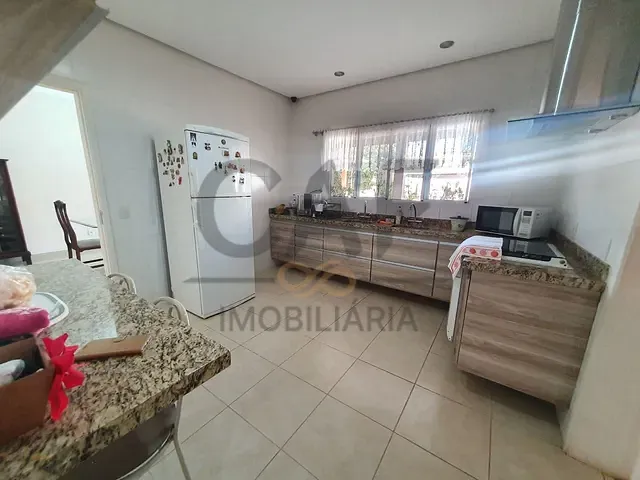 Casa com 1779m² 3 quartos e 4 banheiros, à venda, no bairro São Pedro em Jaguariúna