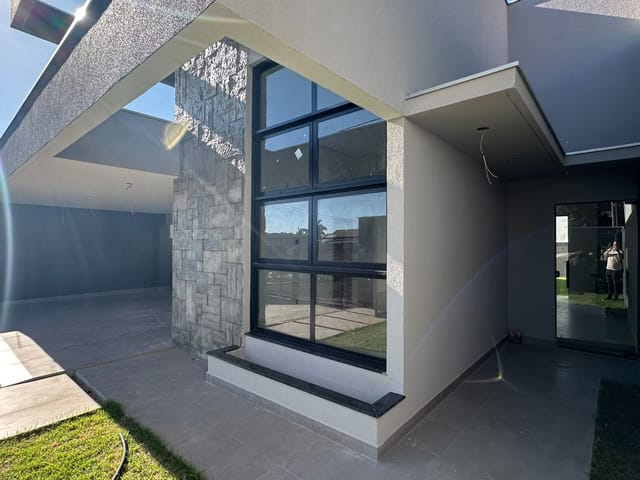 Casa com 300m² 3 quartos e 2 banheiros, à venda, no bairro Jardim Espanha em Cambé