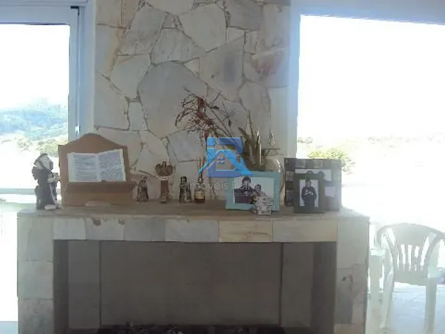 Casa com 300m² 4 quartos e 2 banheiros, à venda, no bairro Residencial Fazenda Serrinha em Itatiba