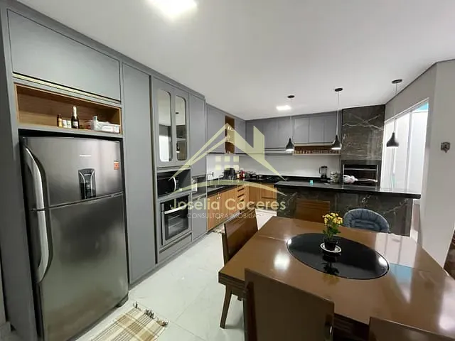 Casa com 314m² 3 quartos e 3 banheiros, à venda, no bairro 23 de Setembro em Várzea Grande