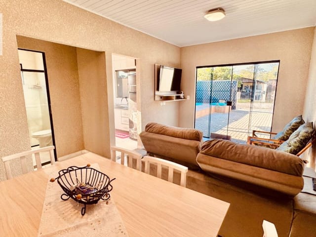 Casa 2 quartos e 1 banheiro, à venda, no bairro Rainha do Mar em Itapoá