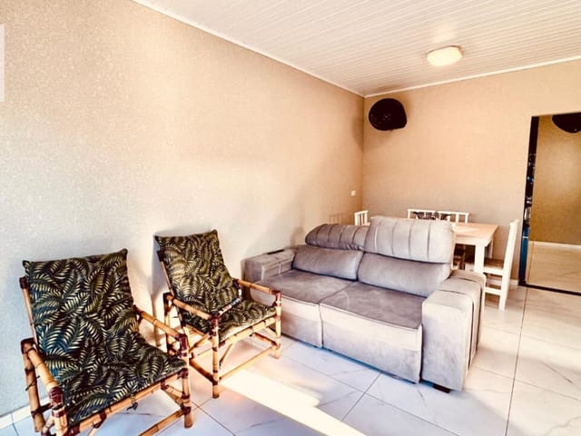 Casa 2 quartos e 1 banheiro, à venda, no bairro Rainha do Mar em Itapoá