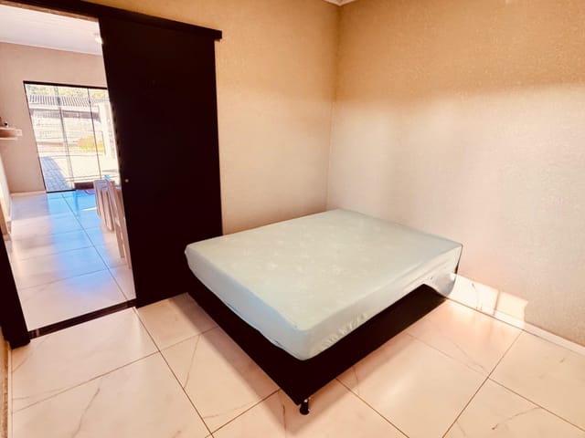 Casa 2 quartos e 1 banheiro, à venda, no bairro Rainha do Mar em Itapoá