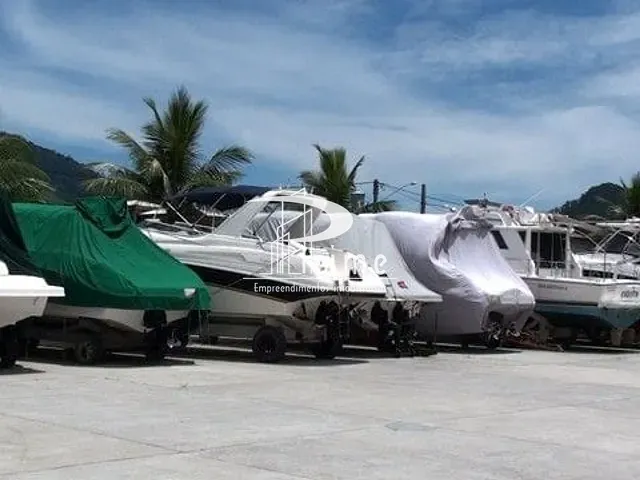 Casa com 280m² 4 quartos e 4 banheiros, à venda, no bairro Praia da Ribeira em Angra dos Reis