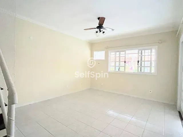 Casa 4 quartos e 2 banheiros, para alugar, no bairro Camboinhas em Niterói
