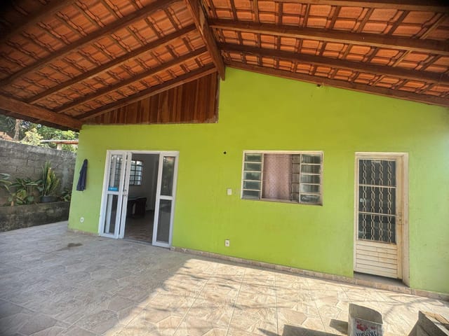 Casa 4 quartos e 3 banheiros, à venda, no bairro Mantiqueira em Extrema