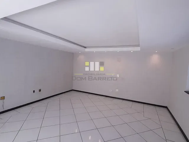 Casa com 318m² 3 quartos e 2 banheiros, à venda, no bairro Parque Franceschini em Sumaré