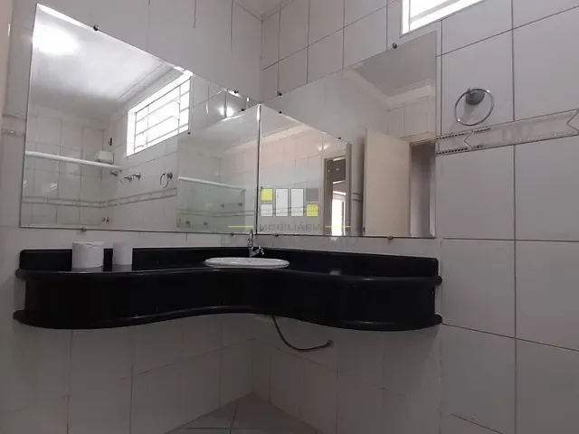 Casa com 318m² 3 quartos e 2 banheiros, à venda, no bairro Parque Franceschini em Sumaré