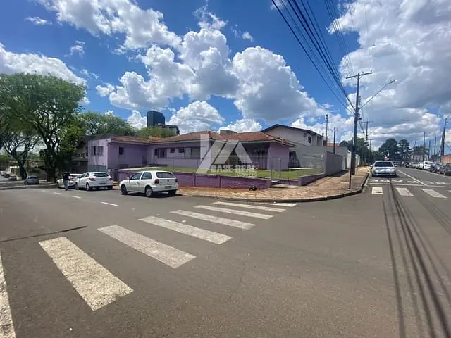 Casa com 235m² 3 quartos e 3 banheiros, à venda, no bairro Centro em Guarapuava