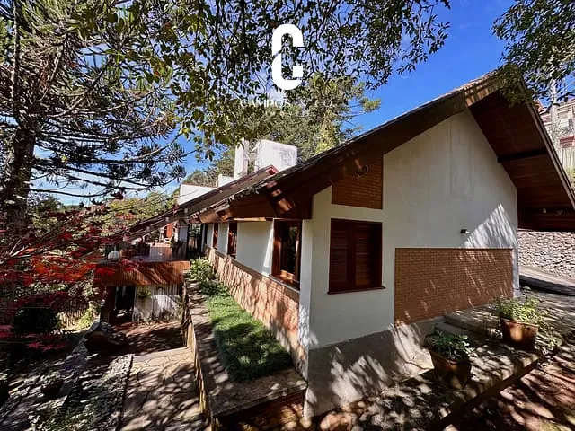 Casa com 9050m² 6 quartos e 9 banheiros, à venda, no bairro Vila Sylvia em Campos do Jordão