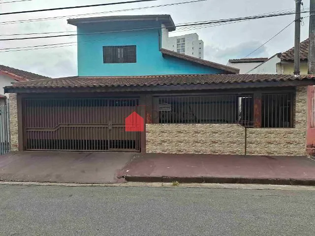 Casa com 300m² 3 quartos e 2 banheiros, à venda, no bairro Crispim em Pindamonhangaba