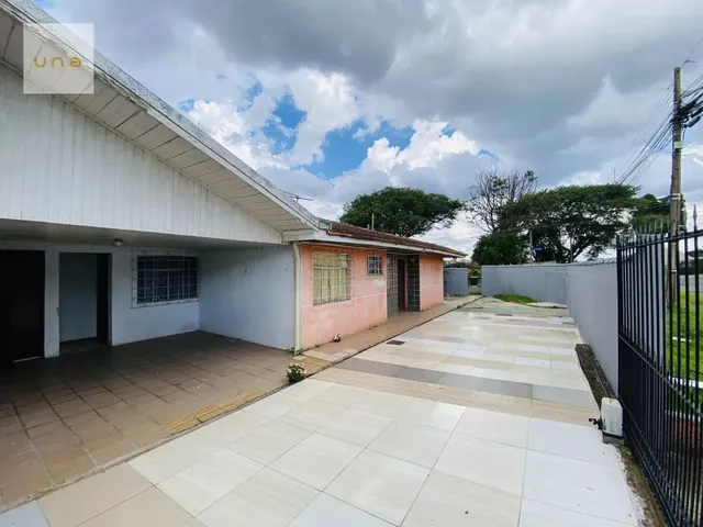 Casa com 240m² 3 quartos e 1 banheiro, à venda, no bairro Pinheirinho em Curitiba