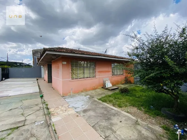 Casa com 240m² 3 quartos e 1 banheiro, à venda, no bairro Pinheirinho em Curitiba