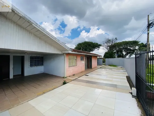 Casa com 240m² 3 quartos e 1 banheiro, à venda, no bairro Pinheirinho em Curitiba