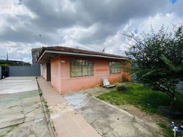 Casa com 240m² 3 quartos e 1 banheiro, à venda, no bairro Pinheirinho em Curitiba