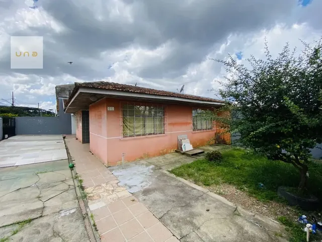 Casa com 240m² 3 quartos e 1 banheiro, à venda, no bairro Pinheirinho em Curitiba
