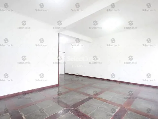 Casa com 500m², à venda, no bairro Vila Nossa Senhora das Vitórias em Mauá