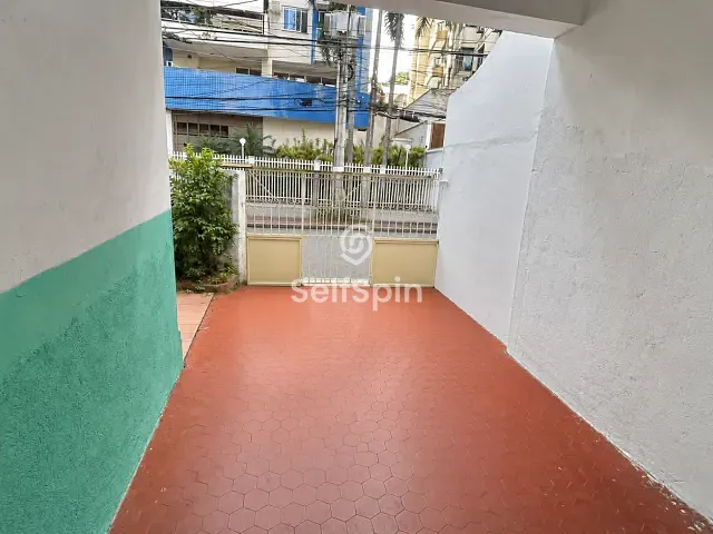 Casa com 180m² 4 quartos e 1 banheiro, para alugar, no bairro Santa Rosa em Niterói