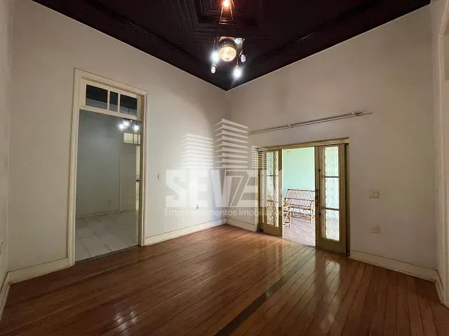 Casa 3 quartos e 4 banheiros, à venda, no bairro Centro em Bauru