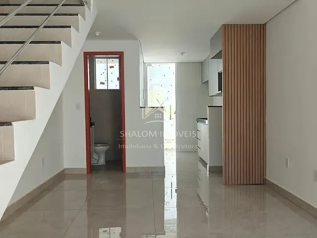 Casa 2 quartos e 3 banheiros, à venda, no bairro Piratininga (Venda Nova) em Belo Horizonte