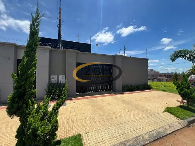 Casa 3 quartos e 2 banheiros, à venda, no bairro Colinas em Londrina