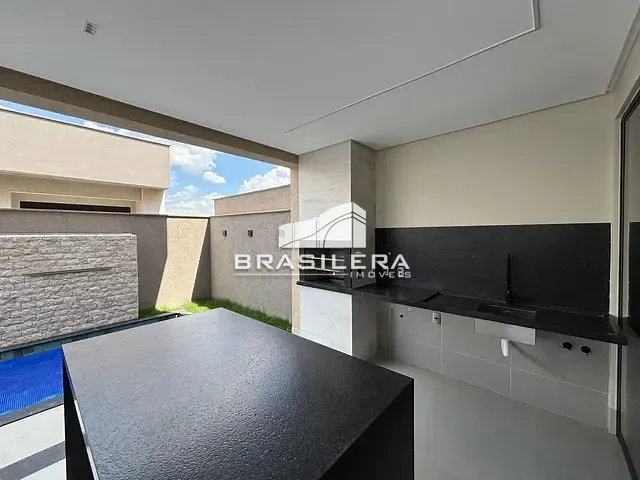 Casa 4 quartos e 5 banheiros, à venda, no bairro Jardins Helvécia em Aparecida de Goiânia