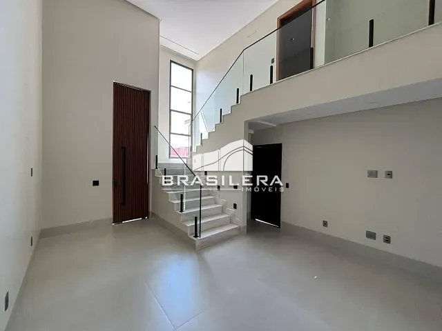 Casa 4 quartos e 5 banheiros, à venda, no bairro Jardins Helvécia em Aparecida de Goiânia