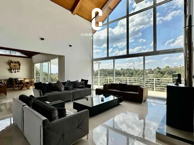 Casa com 1104m² 4 quartos e 5 banheiros, à venda, no bairro Alto do Capivari em Campos do Jordão