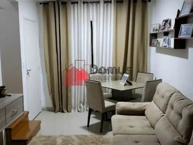 Casa à venda, no bairro Jardim Colônia em Jacareí