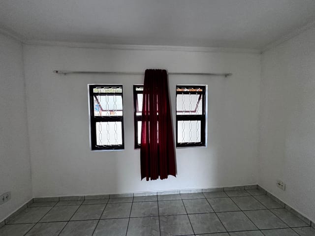 Casa com 253m² 2 quartos e 1 banheiro, à venda, no bairro Parque Valença I em Campinas