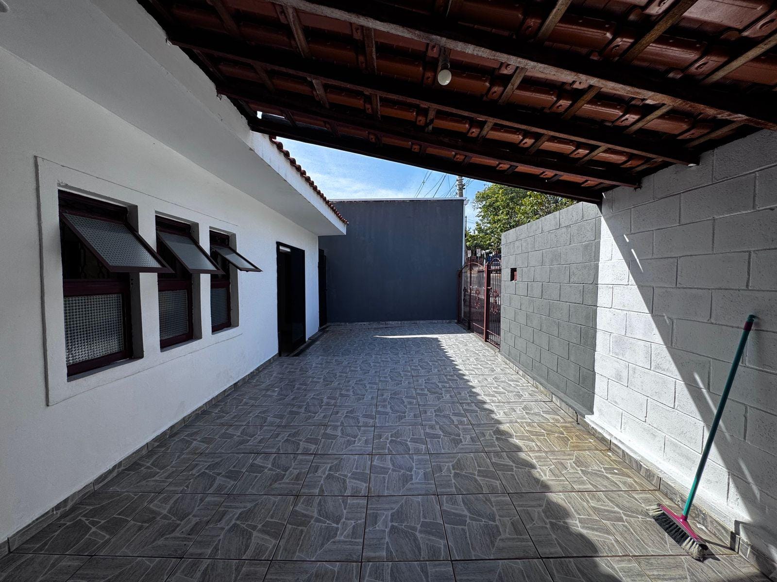 Casa, 2 quartos, 253 m² - Foto 1